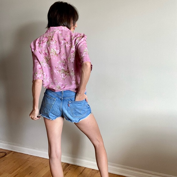 Levis 501 Cut Off Jean Shorts - Picture 11 of 14